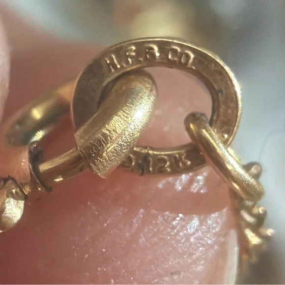 14kt vintage Sapphire-Style Oval Pendant Necklace - 16” 12kt 1/20 GF chain - Picture 5 of 6